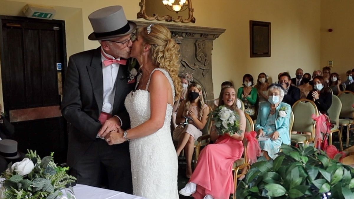 Tracey & Stuart share their first kiss as husband and wife