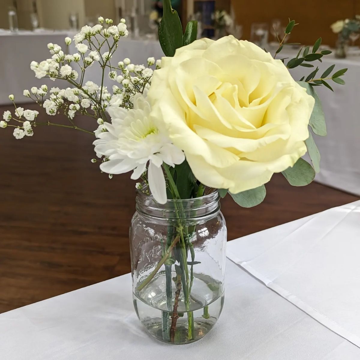 White Flowers for Table decor