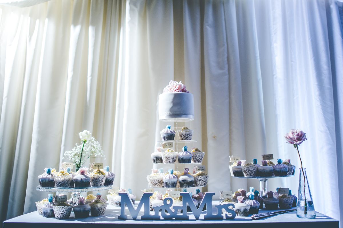 Cake Set Up and Display