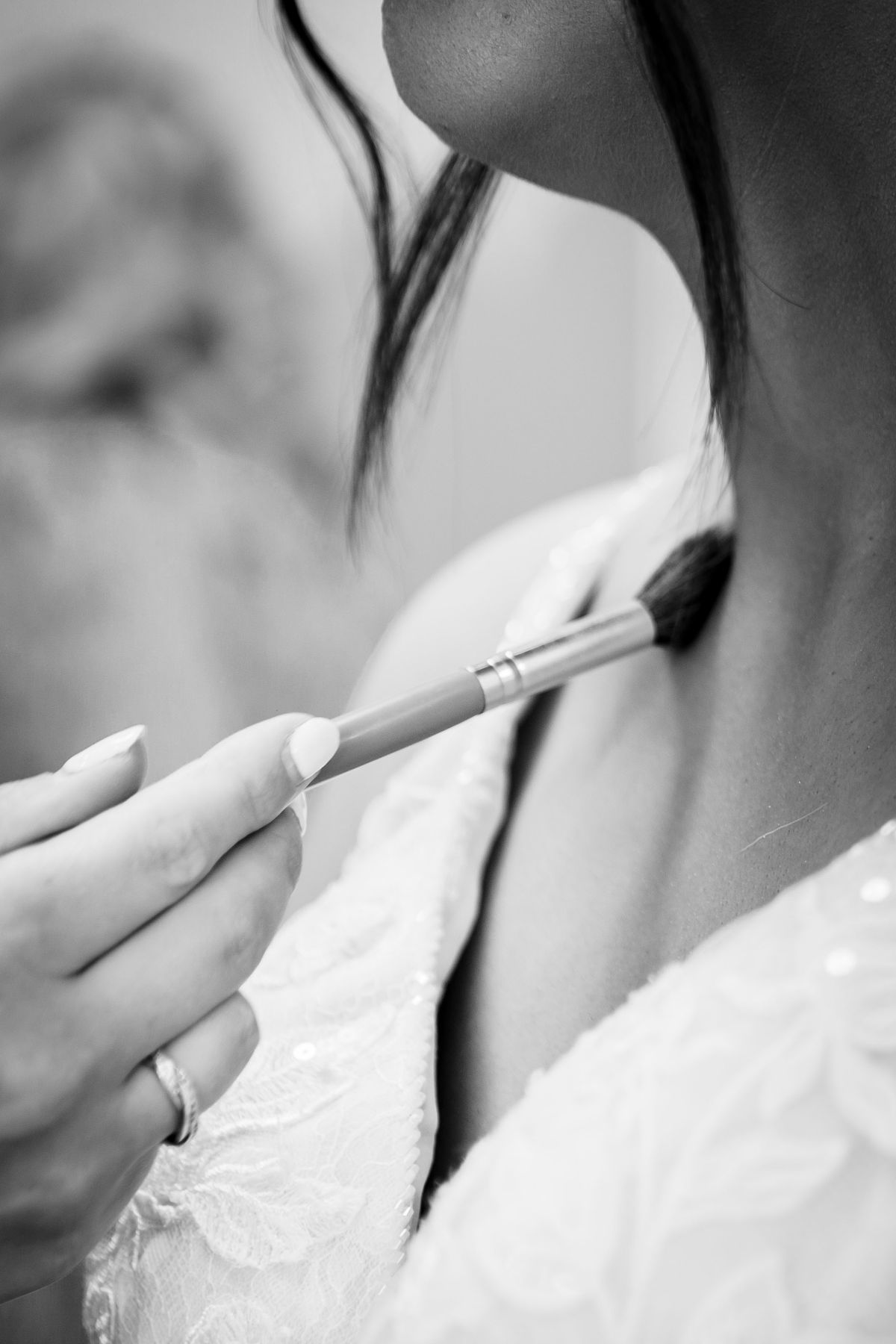 The Hinckley based MUA performs her final touches to the Bride