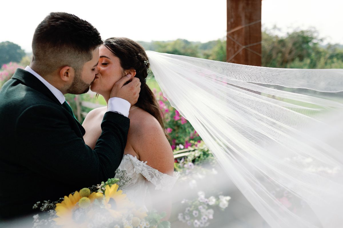 Danielle Chambers https://www.daniellechambersweddingphotography.co.uk/