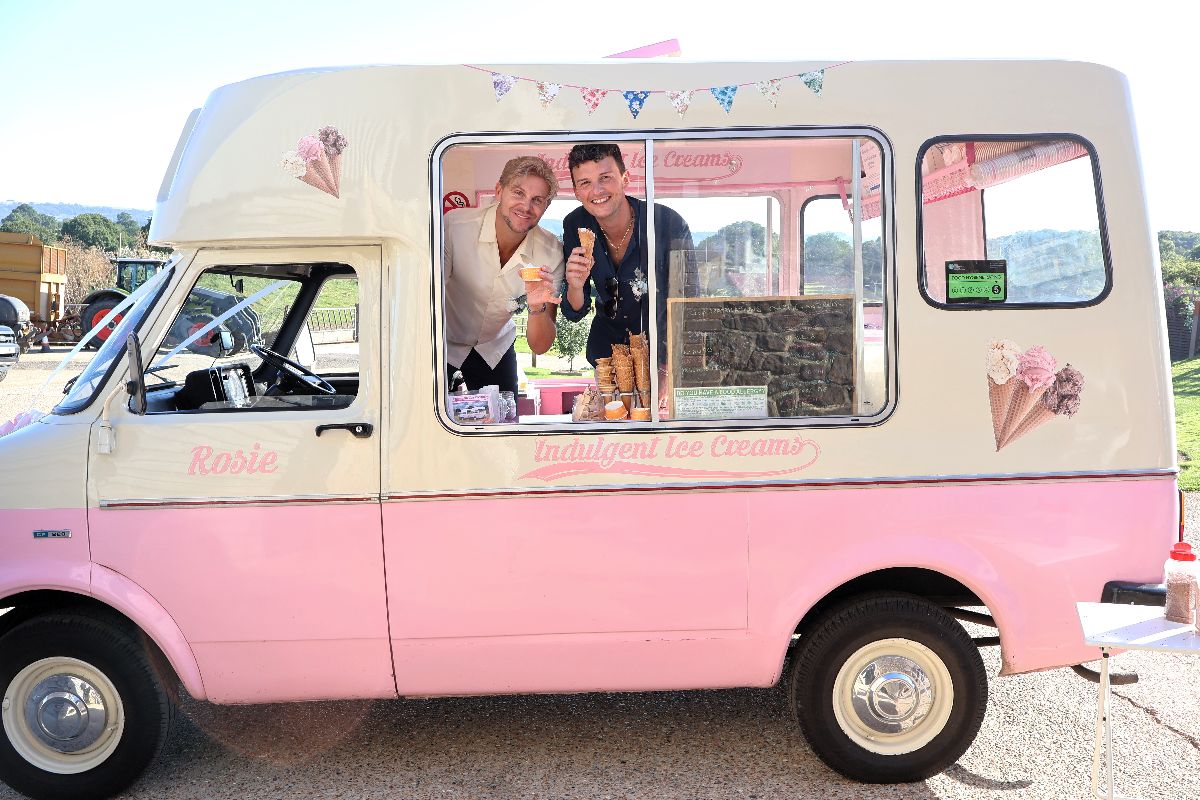 Real Wedding Image for Charlie