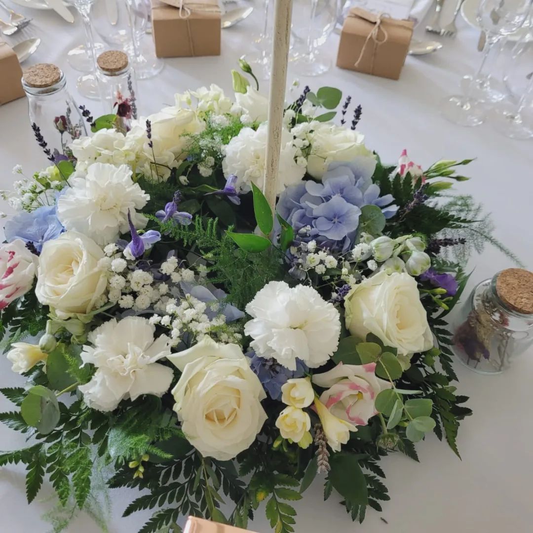 Table arrangement