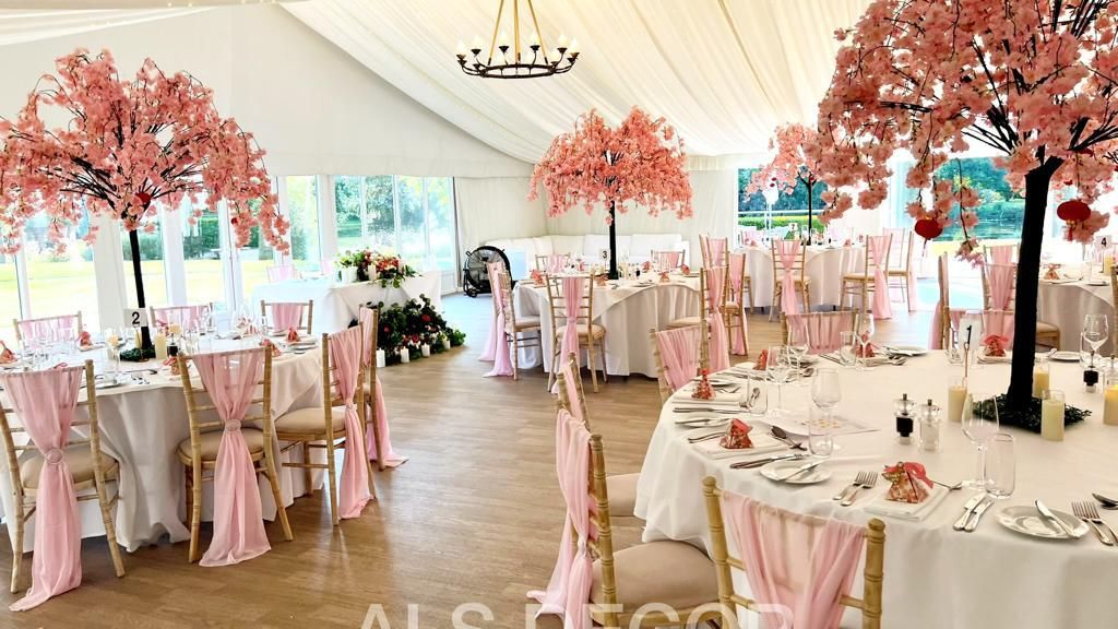 Where Dreams Blossom: A Reception to Remember 💐✨ #LoveInFullBloom #WeddingElegance"