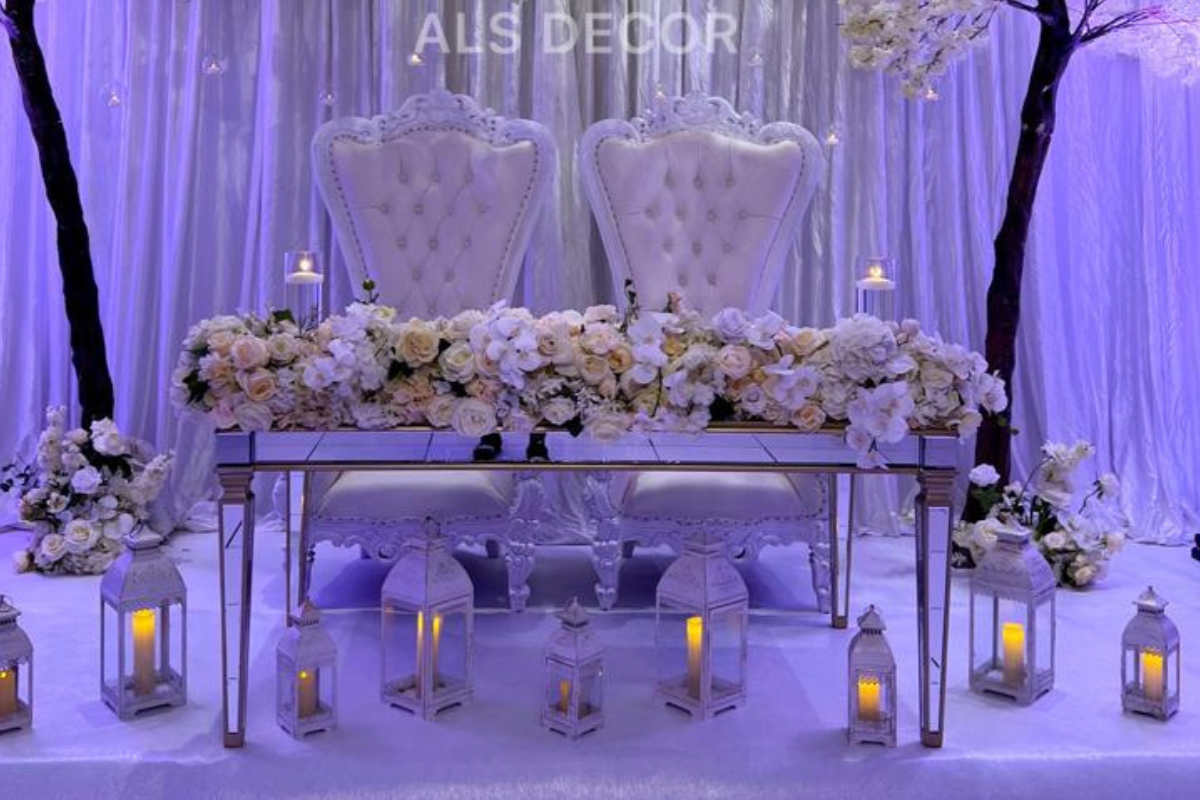 Head Table