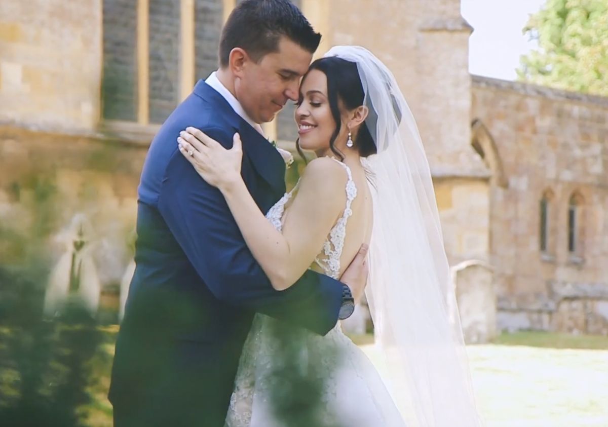Kathleen and Josh came from America for their wedding in beautiful Cotswolds.
