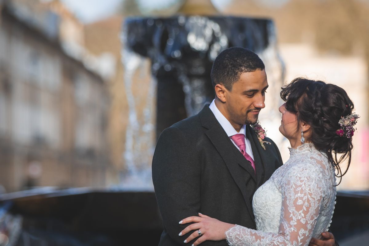 Laura Place Fountain makes an amazing backdrop for a few snaps of the newlyweds