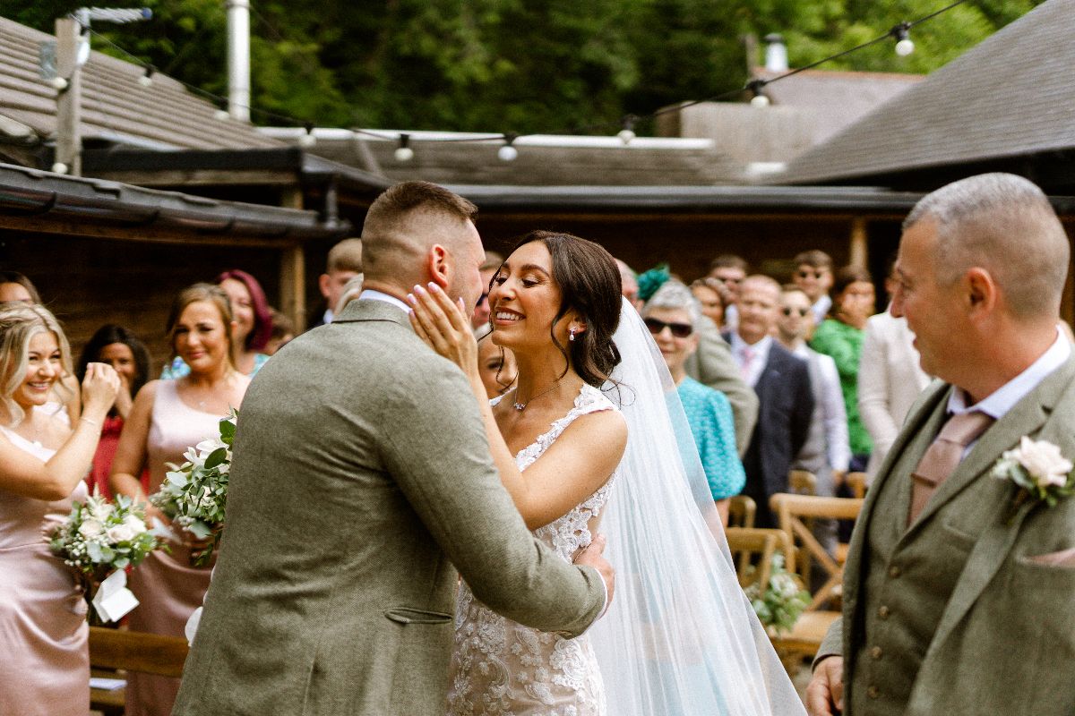 A ceremony with some sunshine!