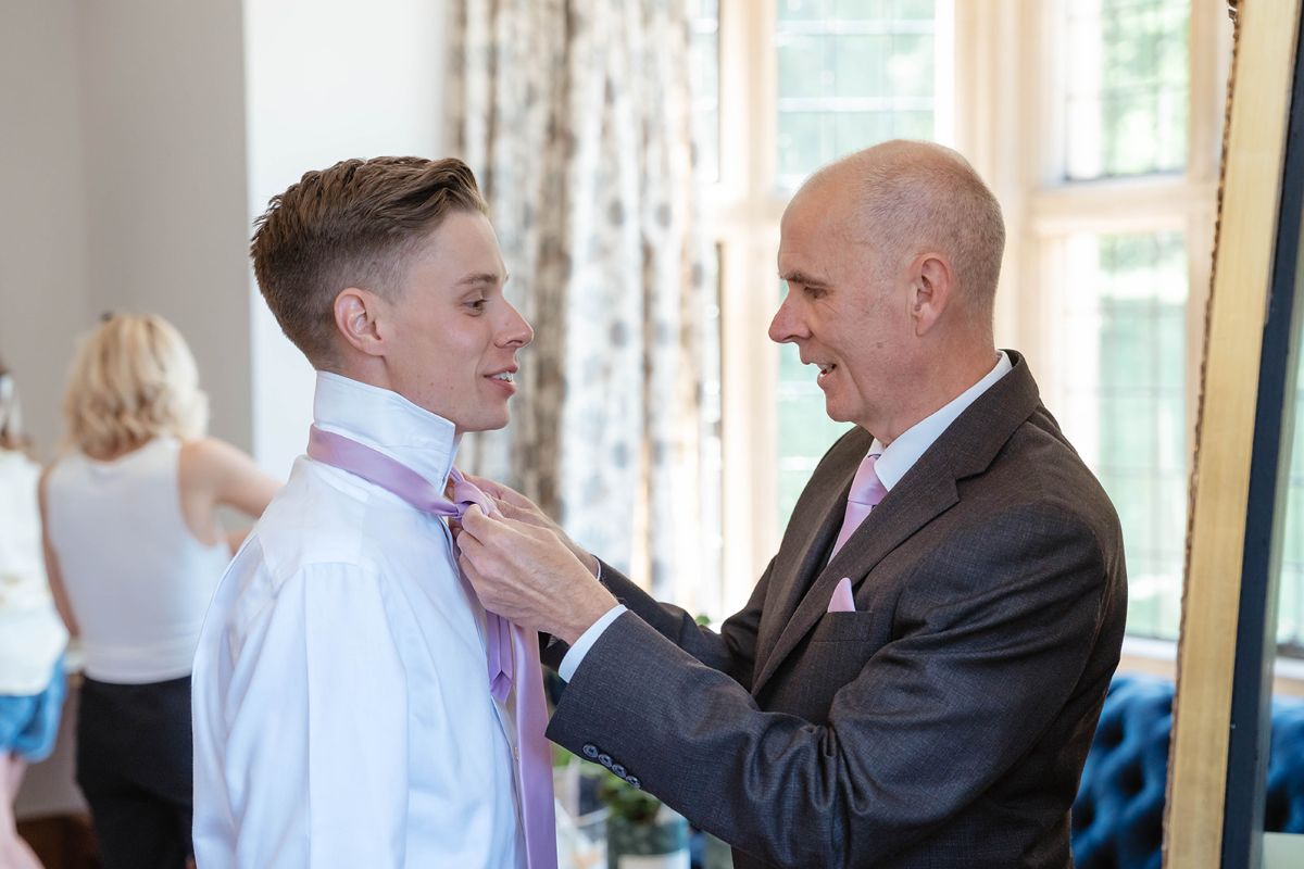 Getting ready - wedding tie details