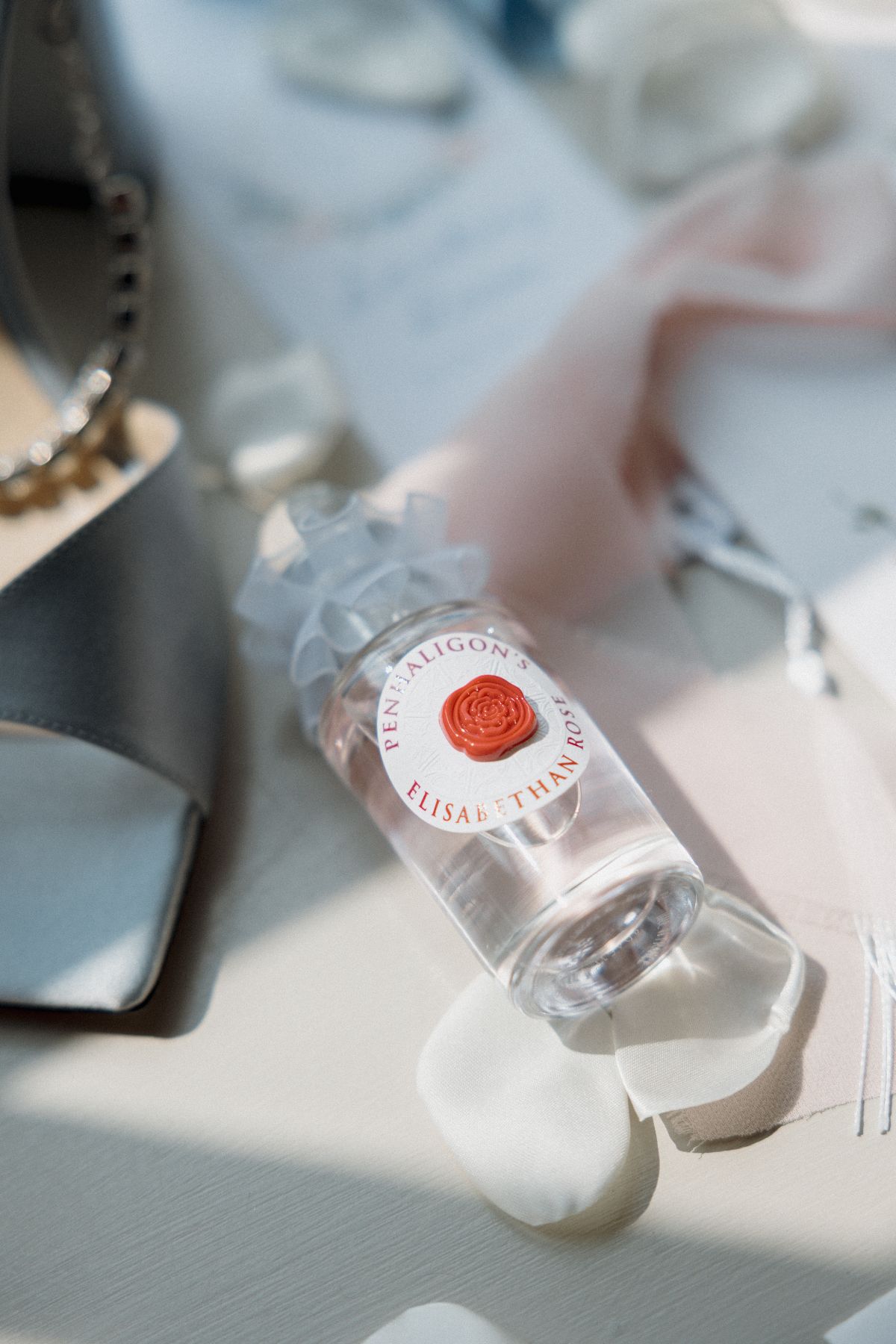 Details of Elizabeth and Andrews wedding at Elmore Court, photographed by Hannah Warmisham